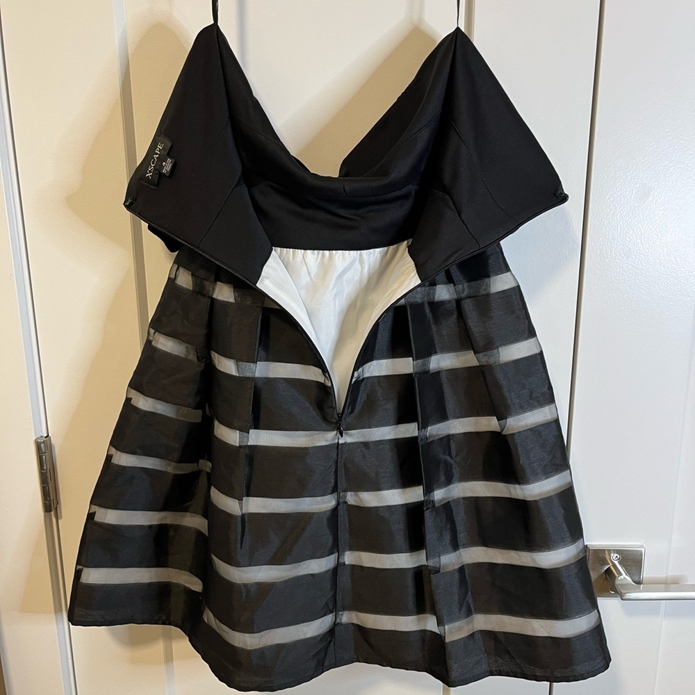 Xscape Black and Silver Crinoline Dress - Size 4 - FREE SHIPPING on Bundles $95+ - Picture 7 of 13